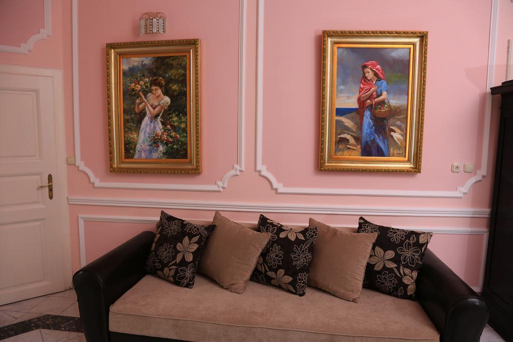 Sir David Balaton Castle Apartmanok Balatonszepezd Zewnętrze zdjęcie