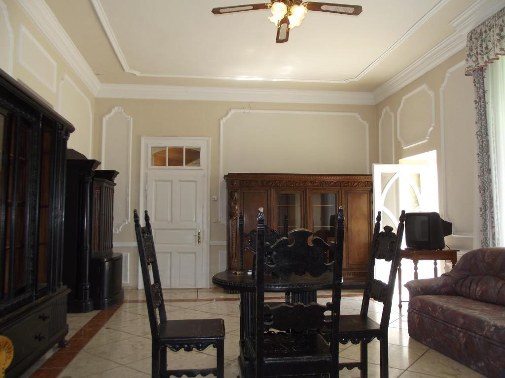 Sir David Balaton Castle Apartmanok Balatonszepezd Pokój zdjęcie