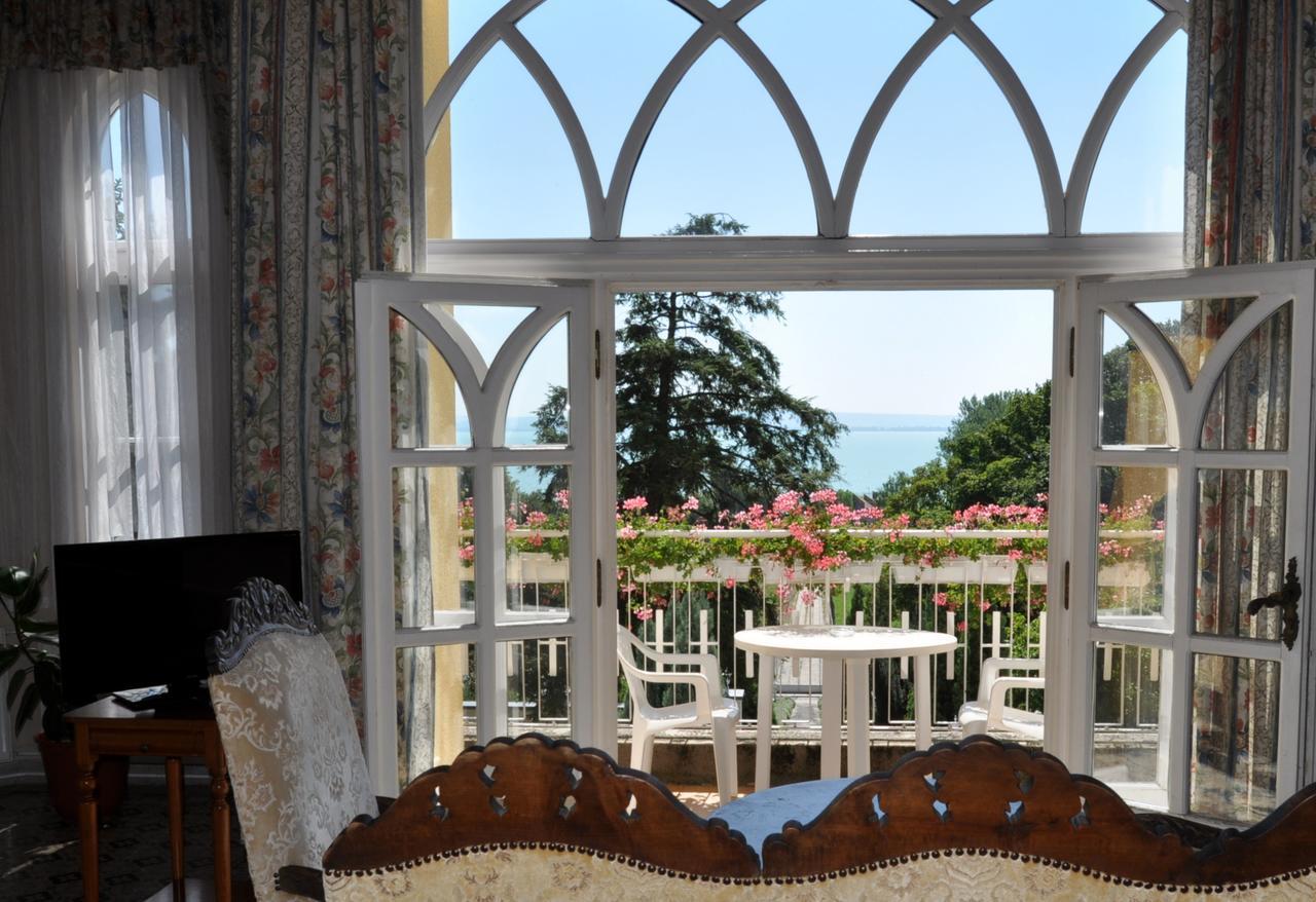 Sir David Balaton Castle Apartmanok Balatonszepezd Zewnętrze zdjęcie
